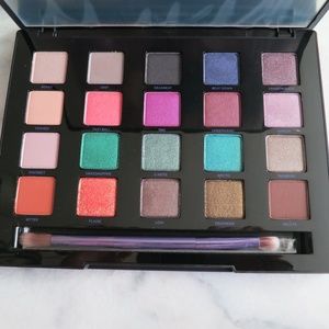 BNIB Limited Urban Decay Vice 4 Eyeshadow Palette